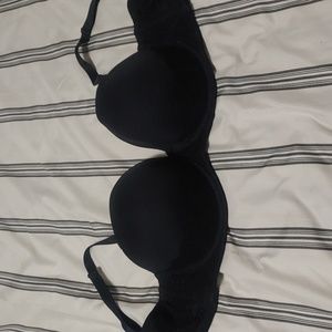 Black with lace detail strapless bra.